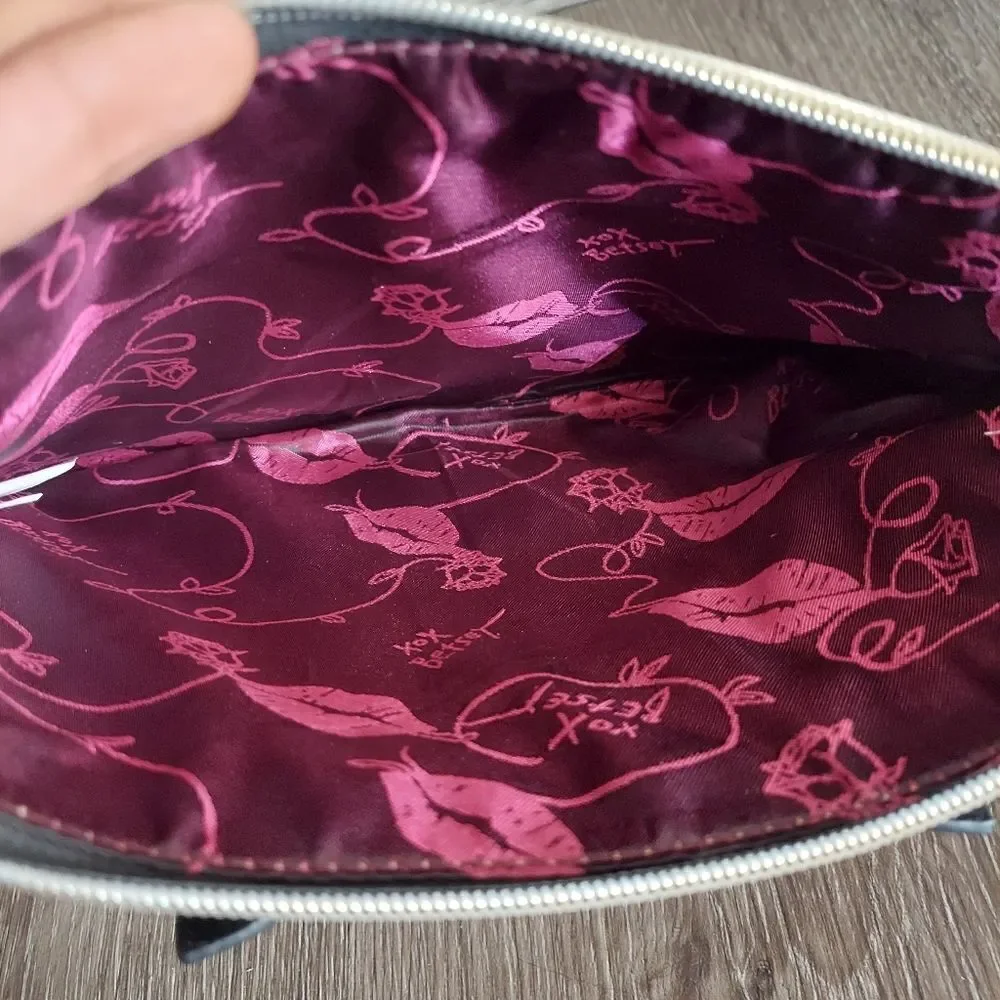 NEW BETSEY JOHNSON Saffiano Metallic Wristlet Bag Pouch Gold